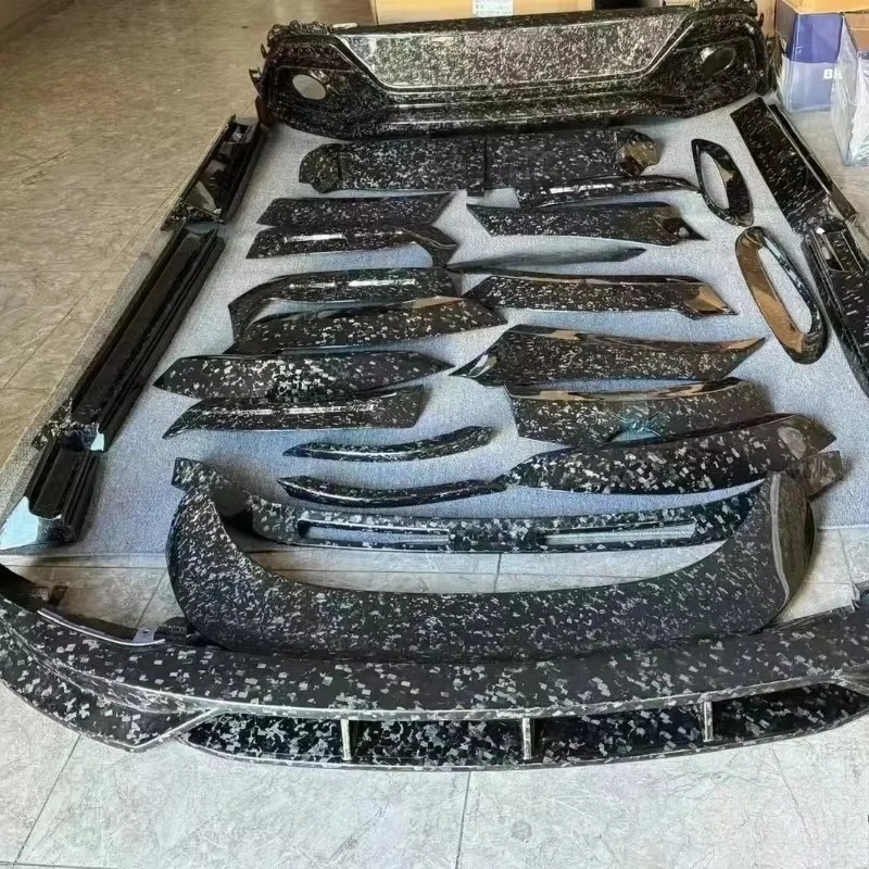 Suitable for  DBX Upgrade PK Style Dry Carbon Fiber Body Kit, High-quality Small Surround Kit